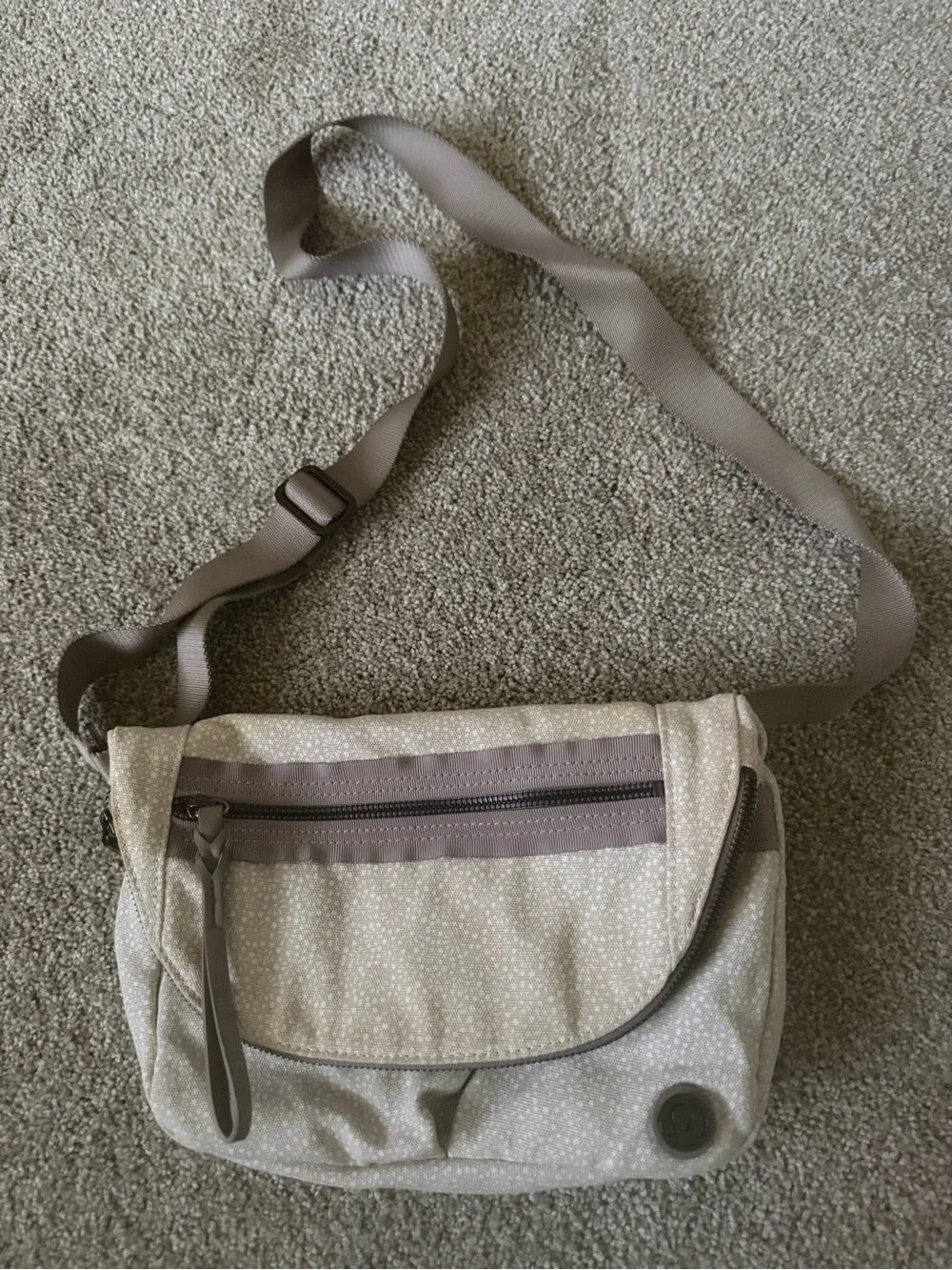 lululemon athletica Beige and Taupe Men’s Messenger Bag